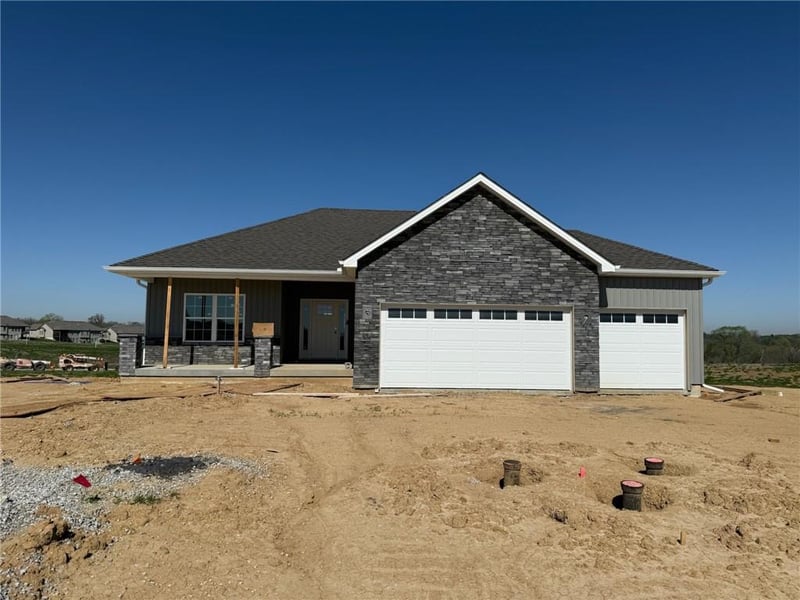 4605 Valley Ridge Ct, St Joseph, MO 64505