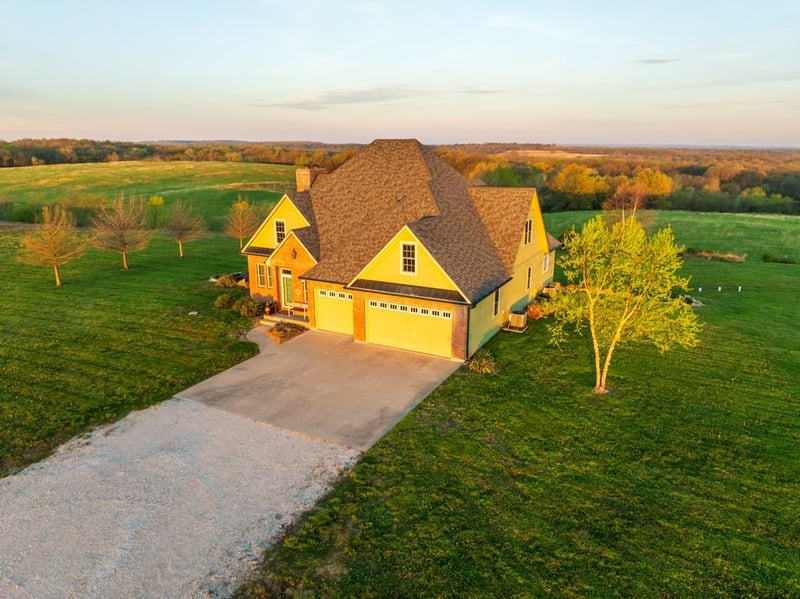 1978 County Road 11517 Rd, Rich Hill, MO 64779