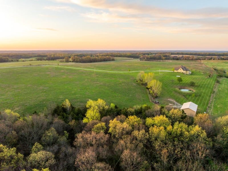 1978 County Road 11517 Rd, Rich Hill, MO 64779