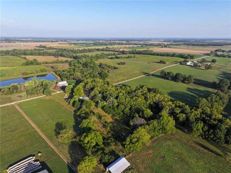 9351 2700 Rd, Harwood, MO 64750