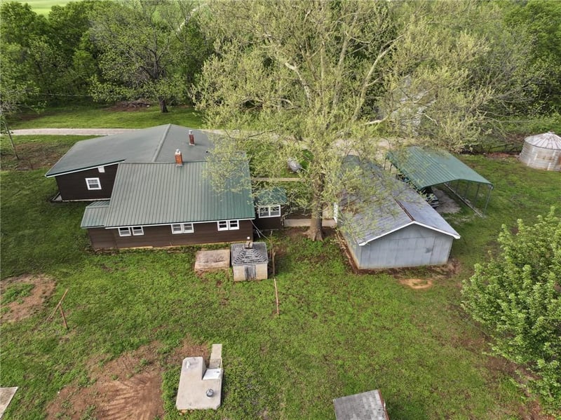 9351 2700 Rd, Harwood, MO 64750
