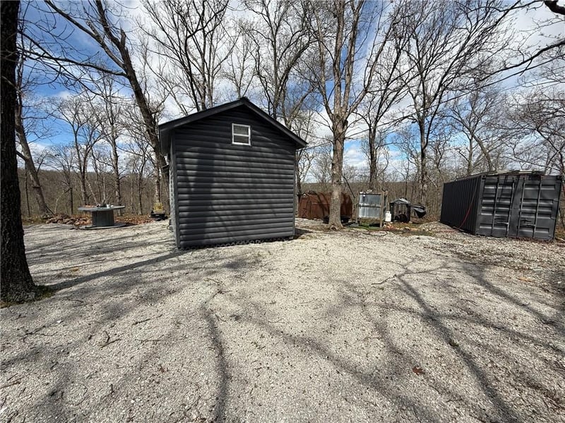 991 976 Rd, Deepwater, MO 64740