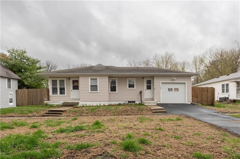 709 Broad St, Tarkio, MO 64491