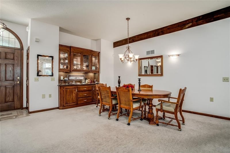 3316 Victoria Dr, Blue Springs, MO 64015