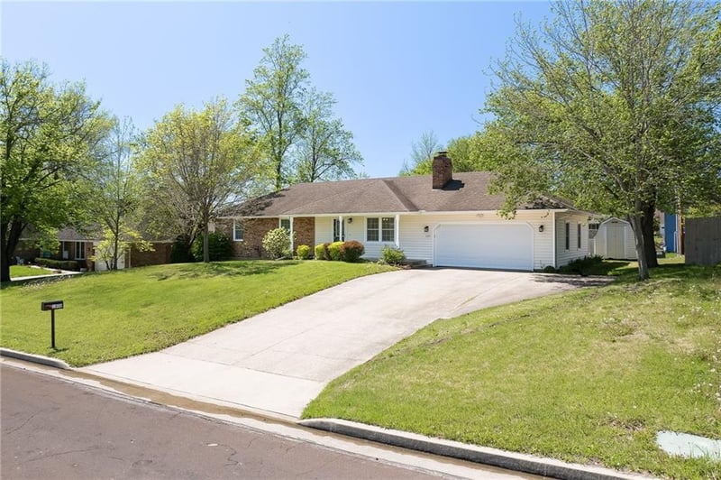 1800 Country Club Dr, Chillicothe, MO 64601