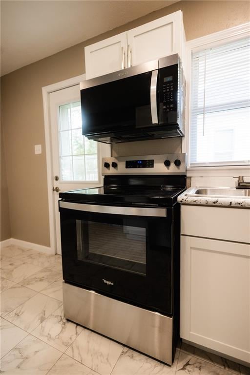 2911 Faraon St, St Joseph, MO 64501