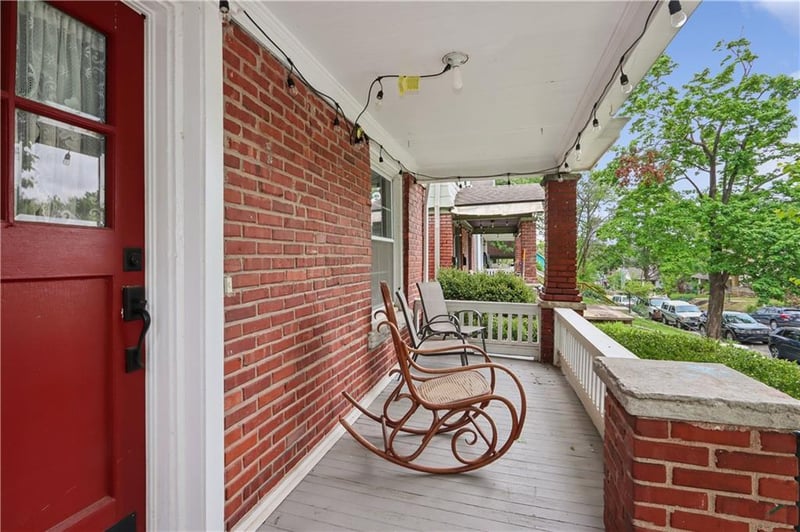 4125 Charlotte St, Kansas City, MO 64110