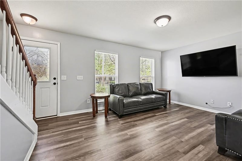 8156 Oakley Unit 17 D Ave, Kansas City, MO 64119