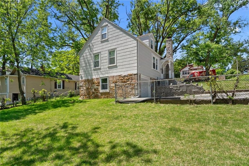 1625 42nd St, Kansas City, KS 66106