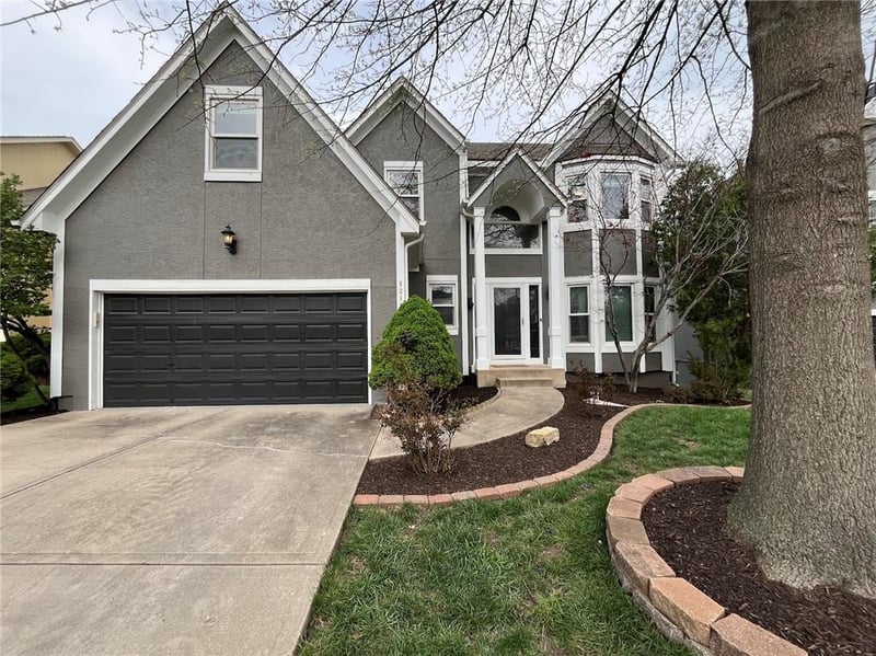 12129 Hardy St, Overland Park, KS 66213