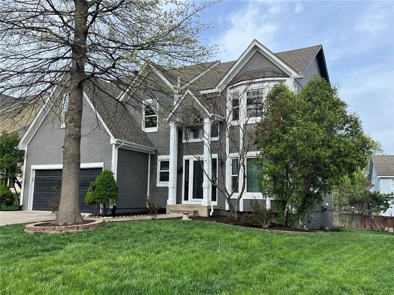 12129 Hardy St, Overland Park, KS 66213
