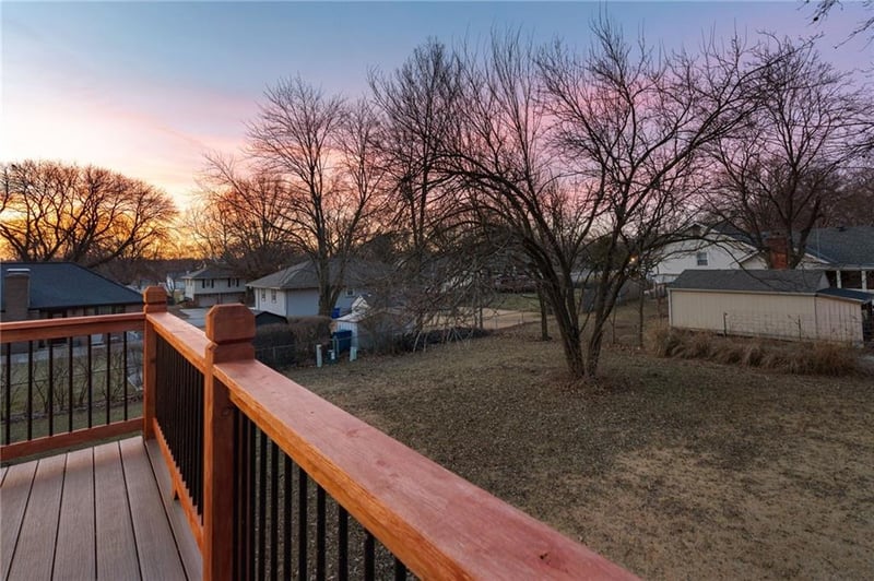 2312 72nd St, Kansas City, MO 64118