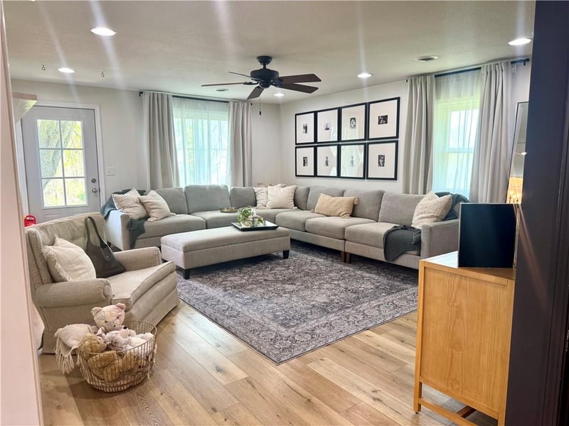 135 SE Mount Zion Rd, St Joseph, MO 64504