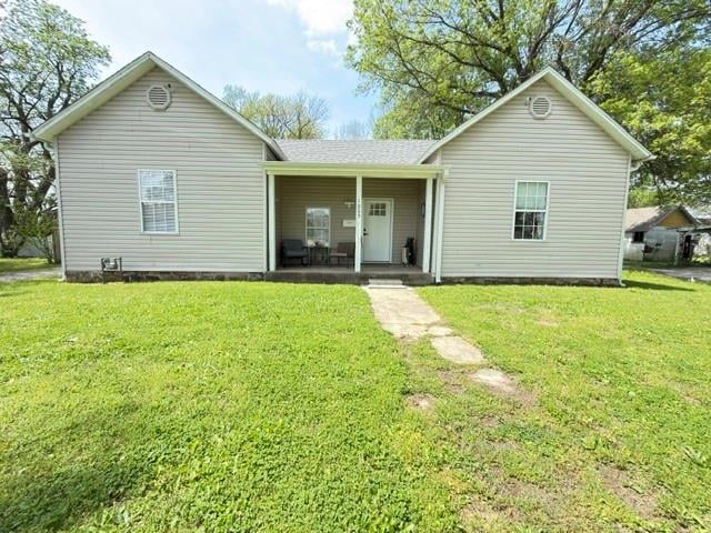 1005 Walnut St, Lamar, MO 64759