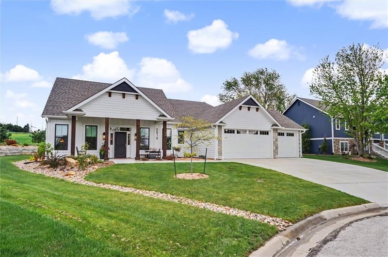 5818 Silverstone Dr, Lawrence, KS 66049