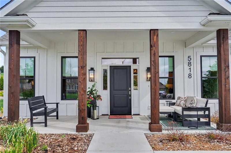 5818 Silverstone Dr, Lawrence, KS 66049