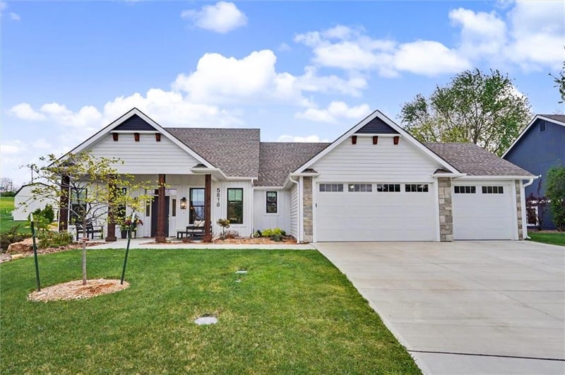 5818 Silverstone Dr, Lawrence, KS 66049