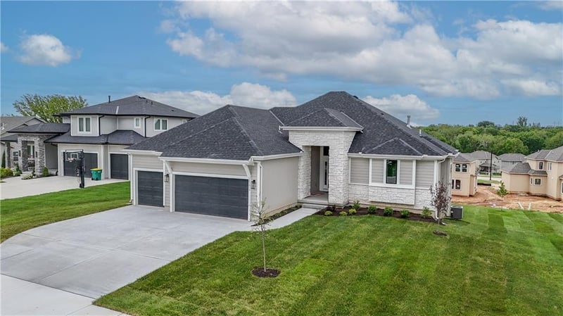 2350 Wabash St, Olathe, KS 66061