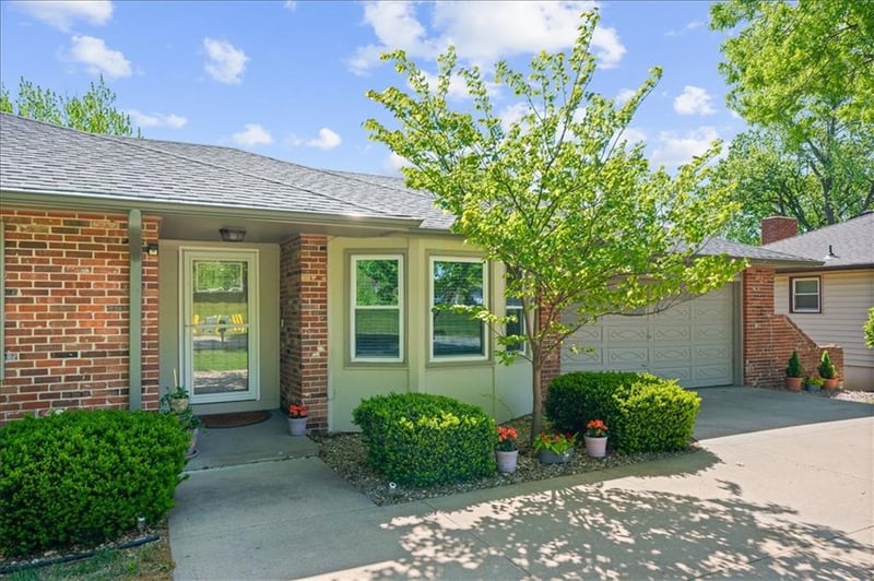 1601 78th St, Kansas City, KS 66112