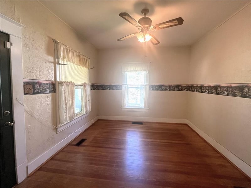 1703 Harrison Ave, Sedalia, MO 65301