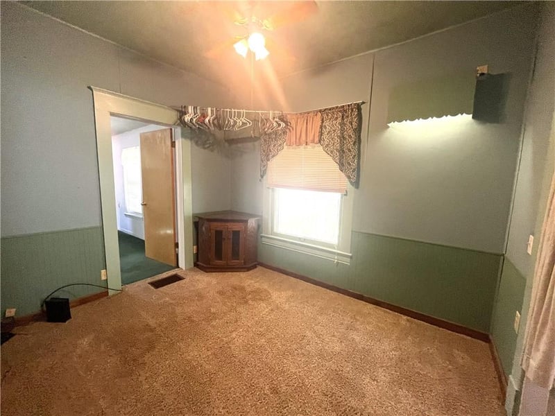 1703 S Harrison Ave, Sedalia, MO 65301