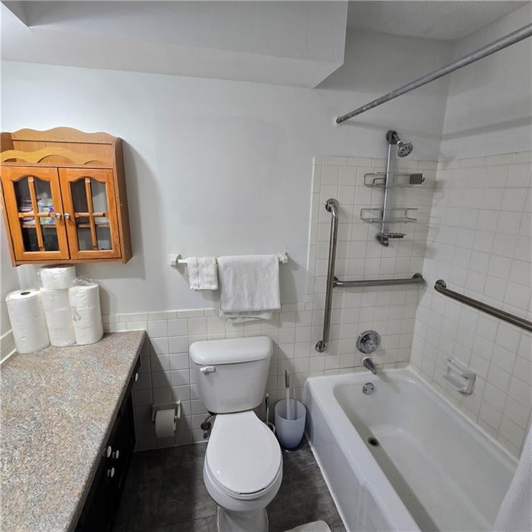 423 104th St #C, Kansas City, MO 64114