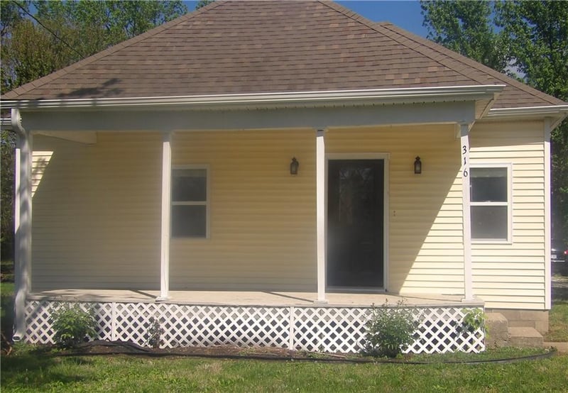 316 Hickory St, Garnett, KS 66032