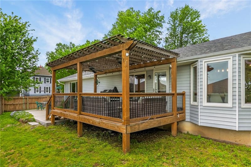 605 South St, Spring Hill, KS 66083