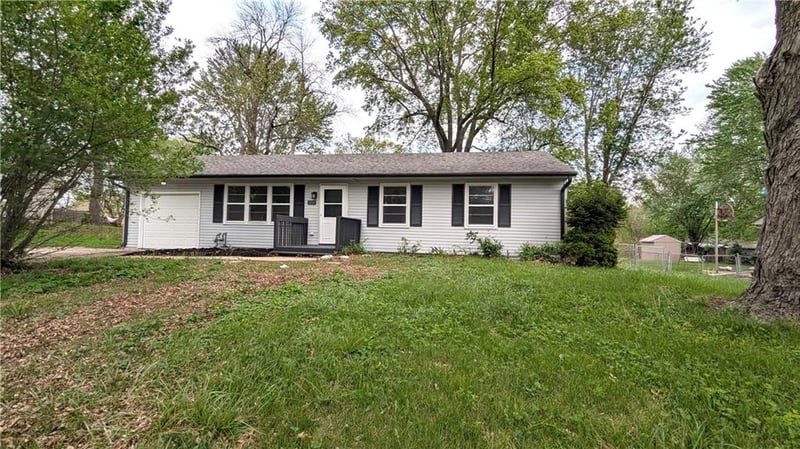 11708 75th St, Raytown, MO 64138