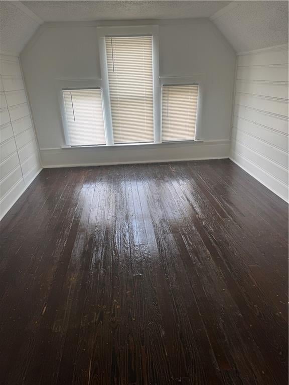 1055 Kimball Ave, Kansas City, KS 66104