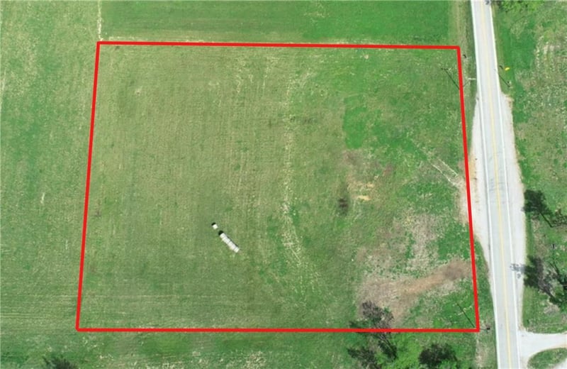 6777 32 Hw, El Dorado Springs, MO 64744