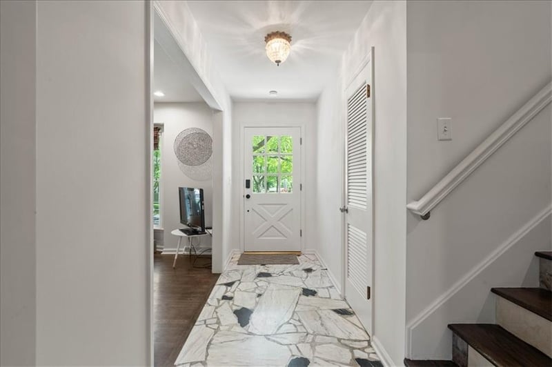 9004 Horton St, Overland Park, KS 66207