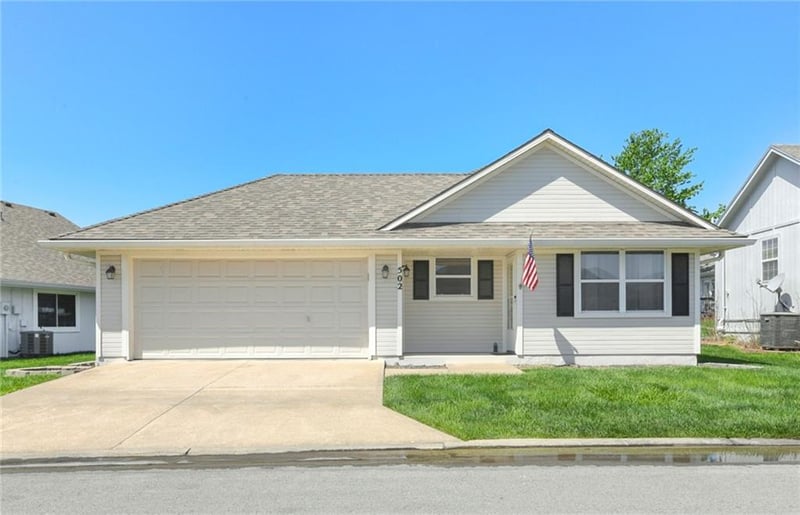 502 S Poseidon Way, Raymore, MO 64083