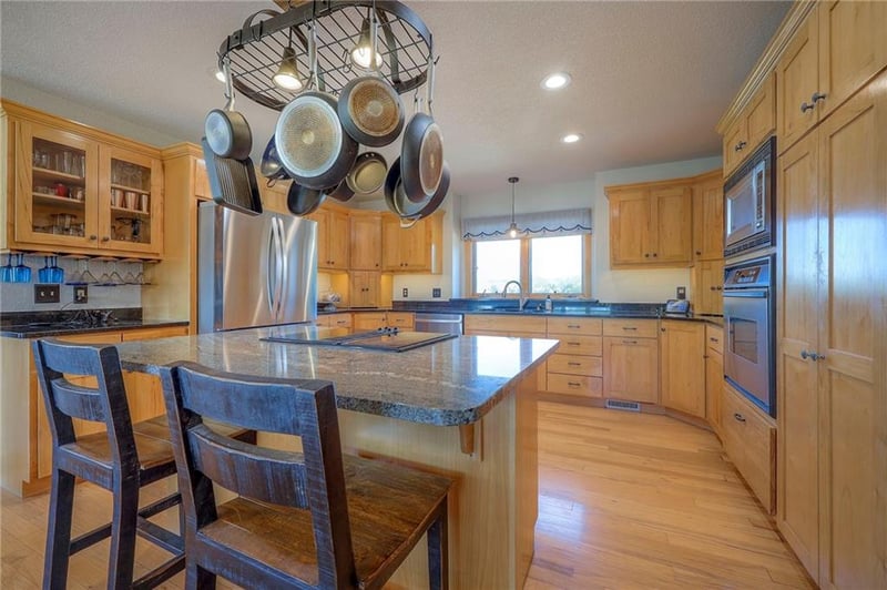 7325 93rd St, Wakarusa, KS 66546