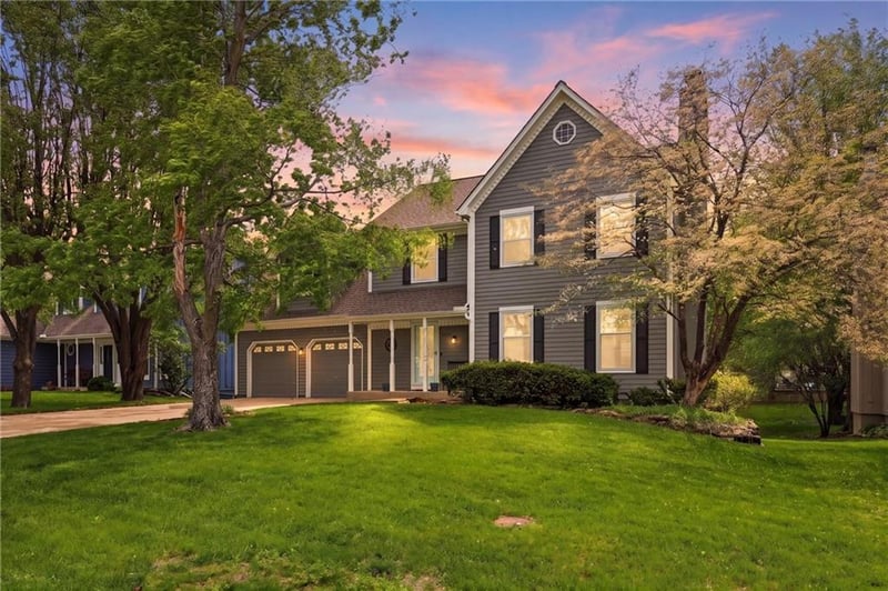 15317 W 83rd Ter, Lenexa, KS 66219