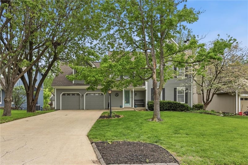 15317 W 83rd Ter, Lenexa, KS 66219