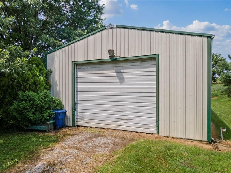 1010 Lakesite Rd, Maysville, MO 64469