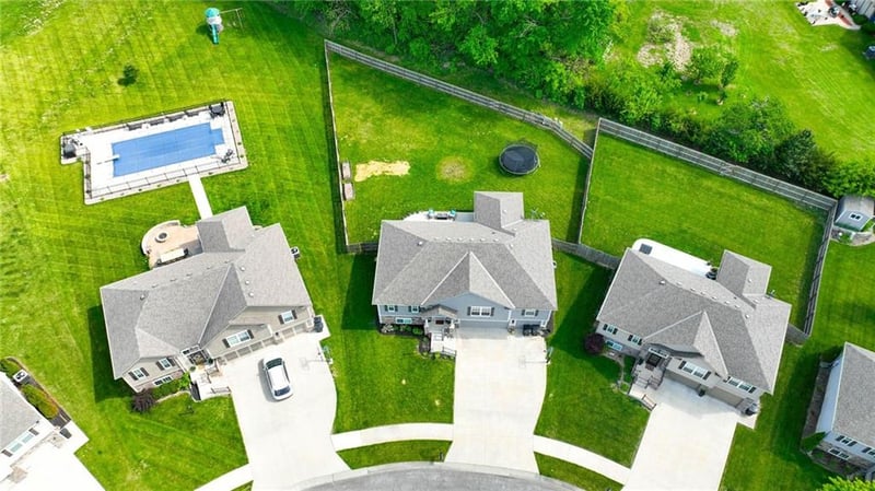 4010 Stacey Way Ct, St Joseph, MO 64505