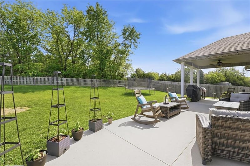 4010 Stacey Way Ct, St Joseph, MO 64505