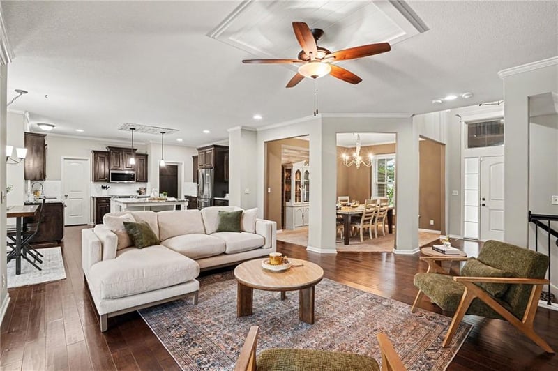 1001 Scarlet Ct, Blue Springs, MO 64014