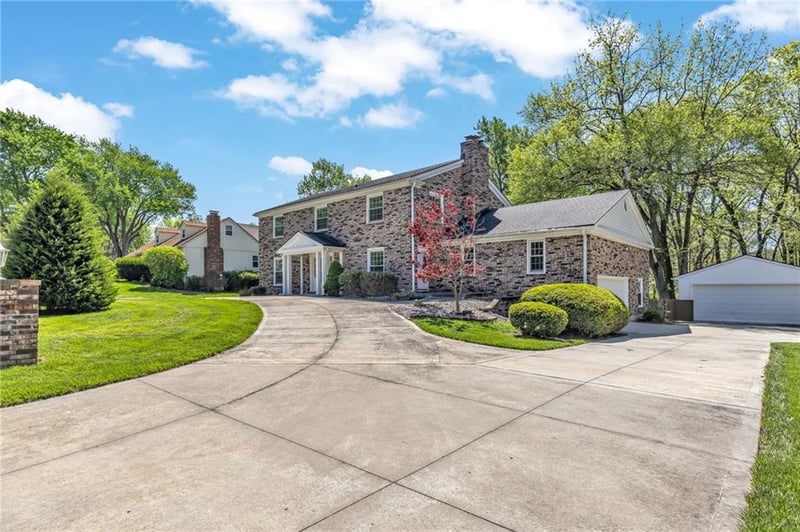 401 Smiley Rd, Liberty, MO 64068