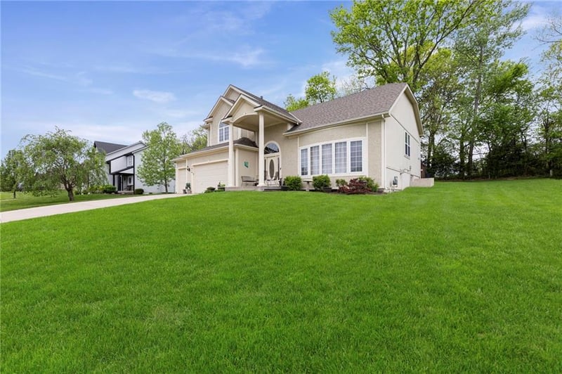 1414 151 Ter, Basehor, KS 66007