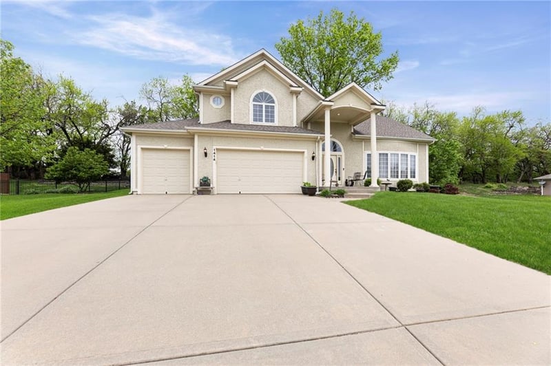 1414 151 Ter, Basehor, KS 66007