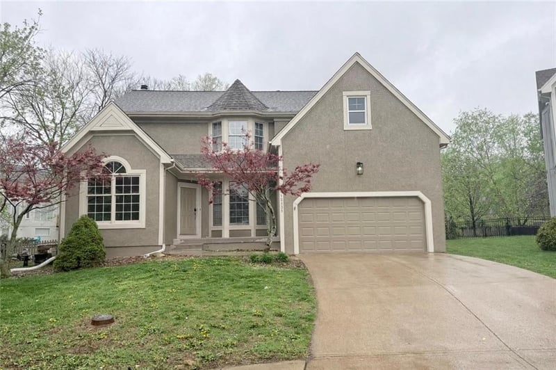 12135 Goodman St, Overland Park, KS 66213
