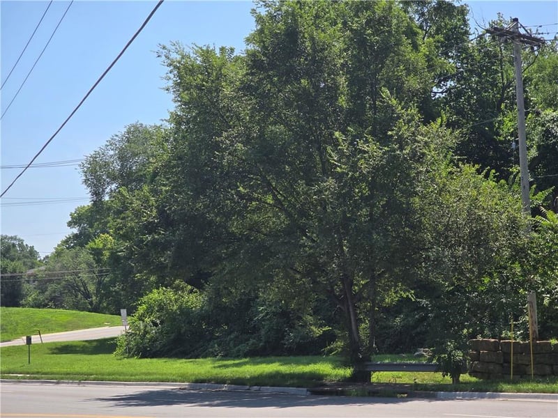 601 85th St, Kansas City, MO 64131