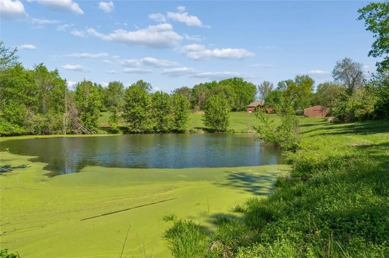 18611 E Salisbury Rd, Independence, MO 64056