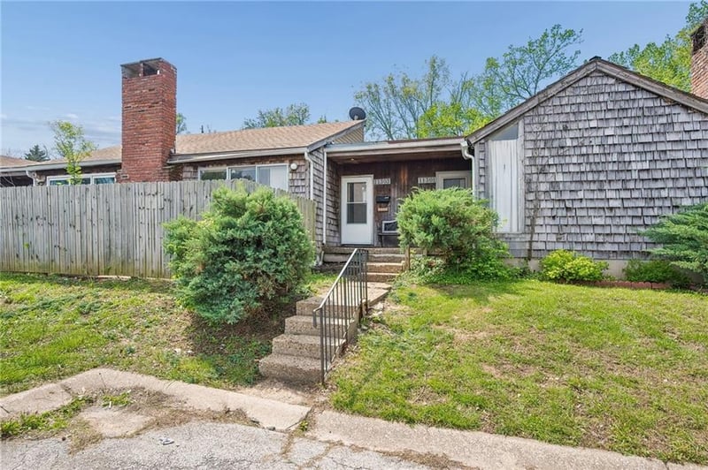 11303 Calico Dr, Kansas City, MO 64137