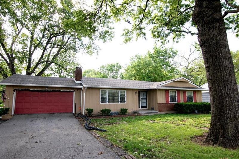 6613 Chestnut Ave, Kansas City, MO 64132