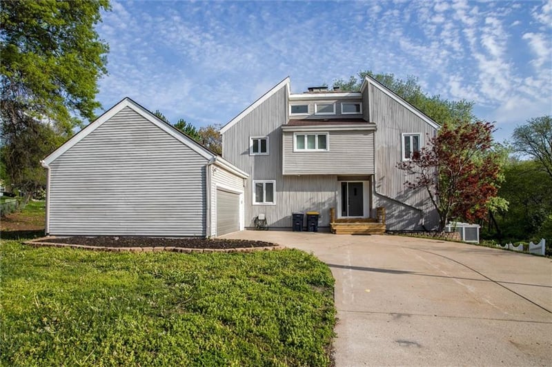 1120 97th Pl, Kansas City, MO 64155