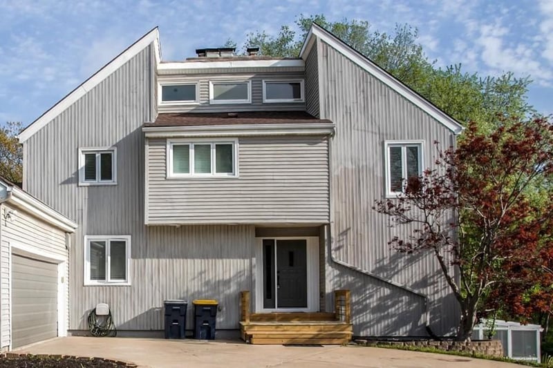 1120 97th Pl, Kansas City, MO 64155